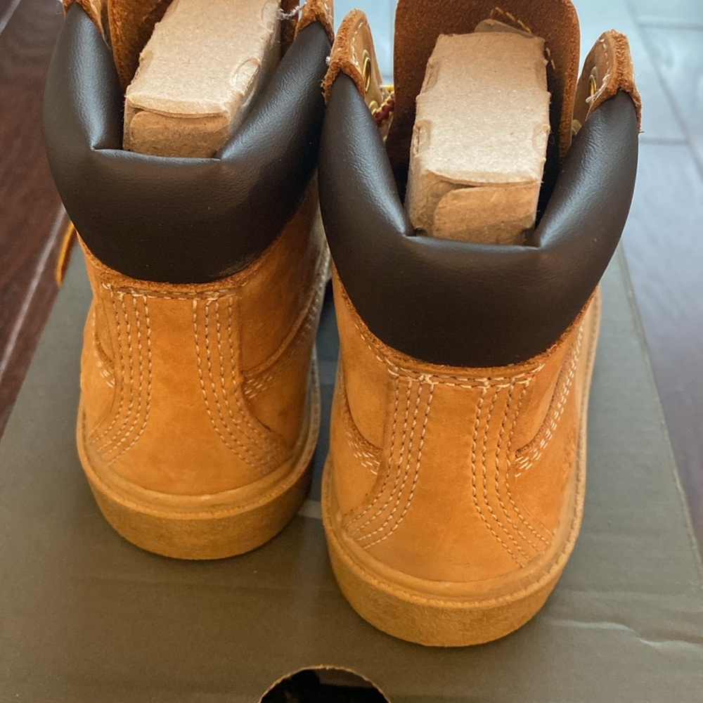 Timberland Toddler Classic Waterproof Boots Sz8 - Picture 2 of 4